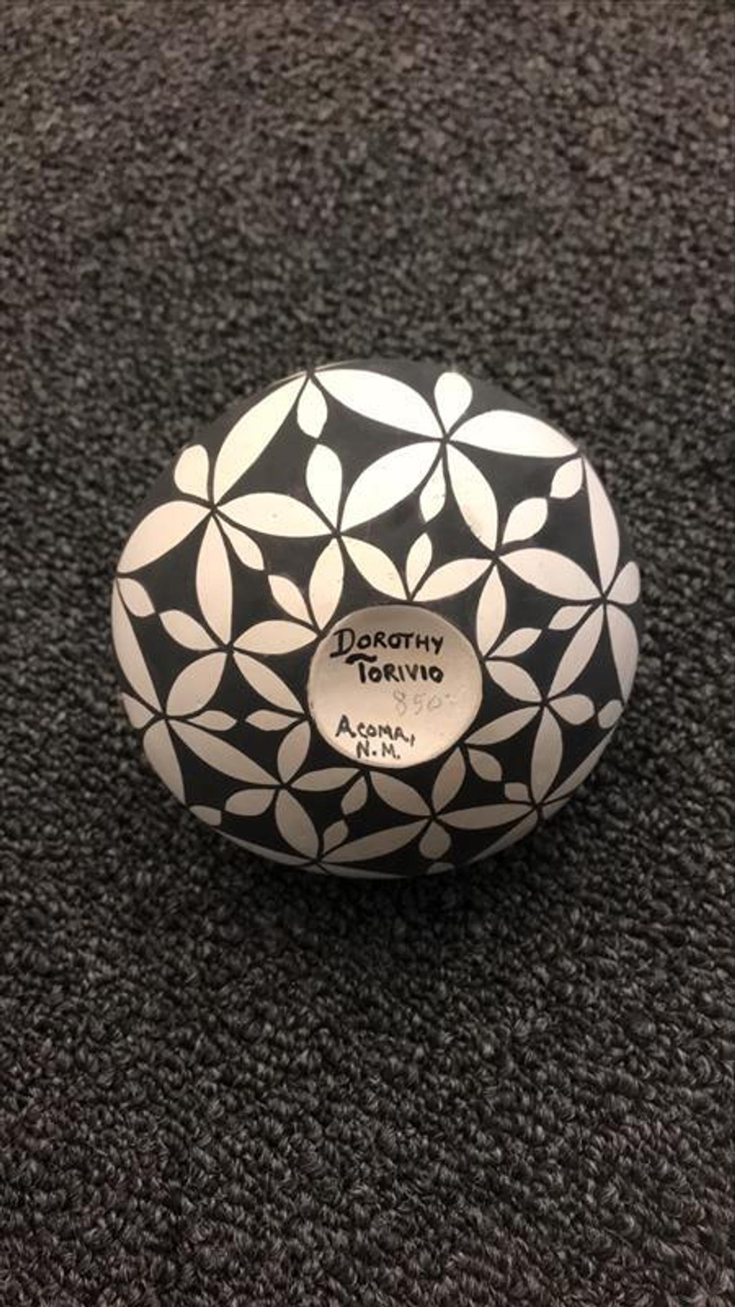Acoma Fine Line Pottery
