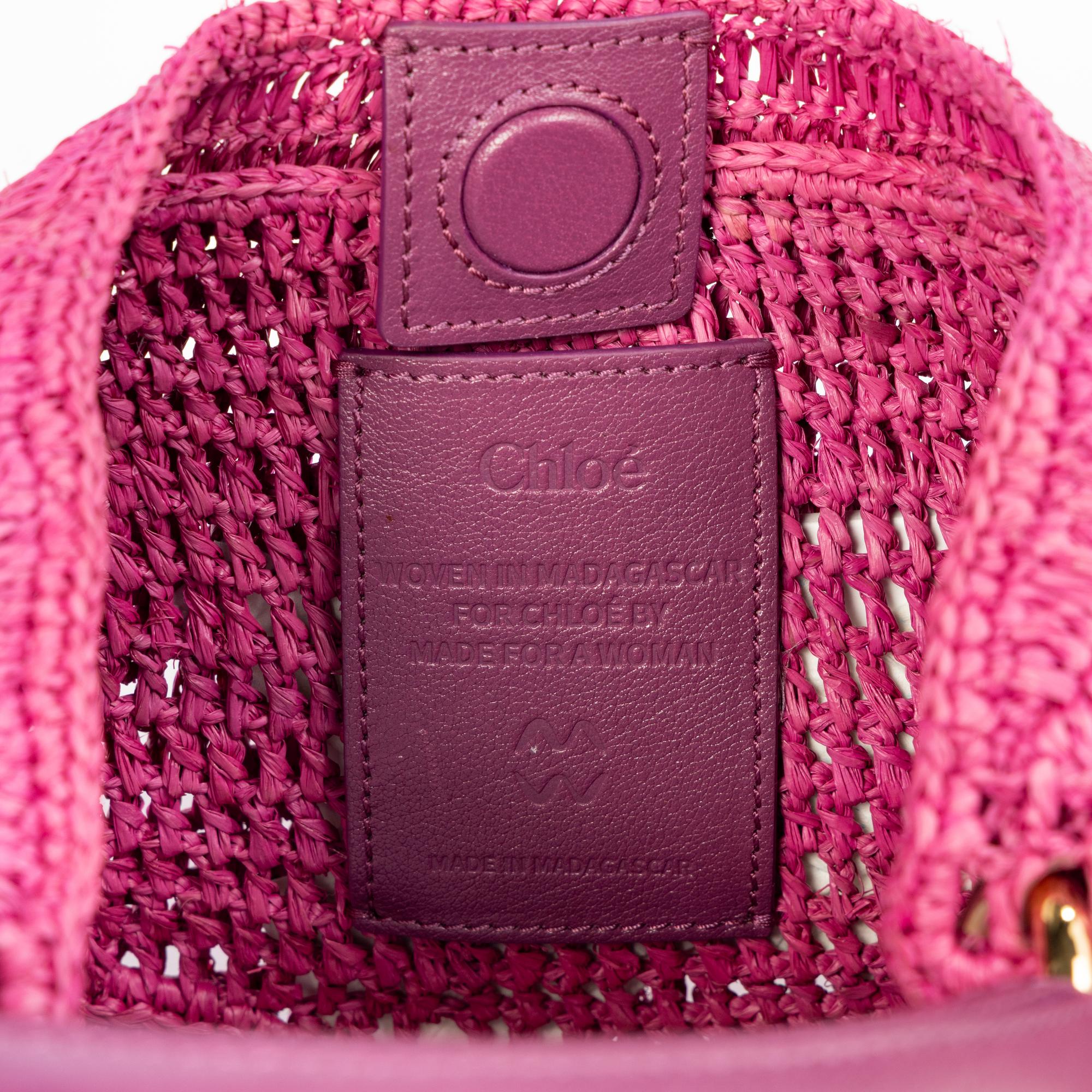 CHLOÉ, SUMMER BANANA HOBO BAG IN MAGENTA RAFFIA