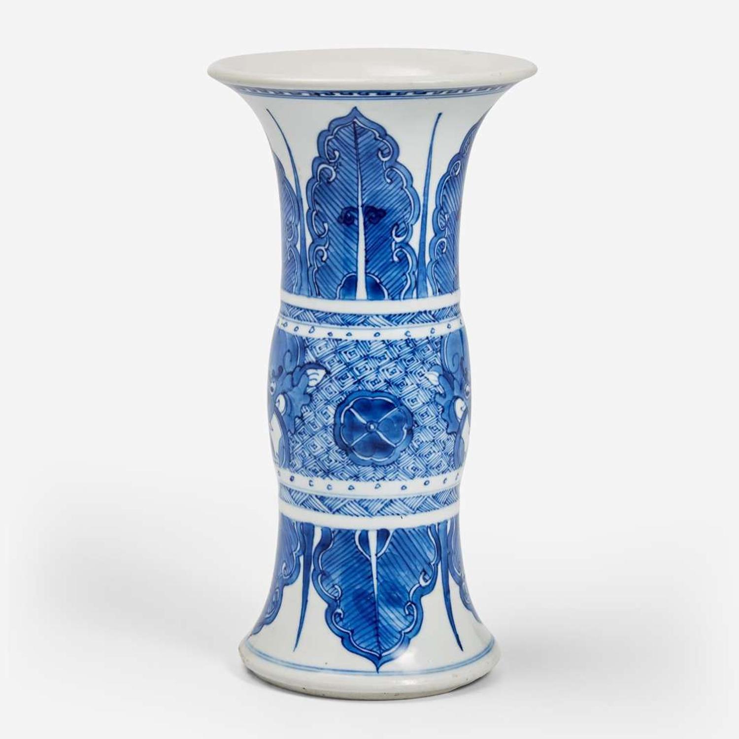 A Chinese blue and white porcelain Gu-form vase 青花瓷花觚 Kangxi period ? ??