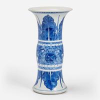 A Chinese blue and white porcelain Gu-form vase 青花瓷花觚 Kangxi period ? ??
