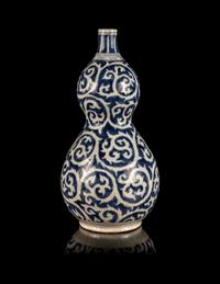 A Japanese Blue and White Porcelain Vase