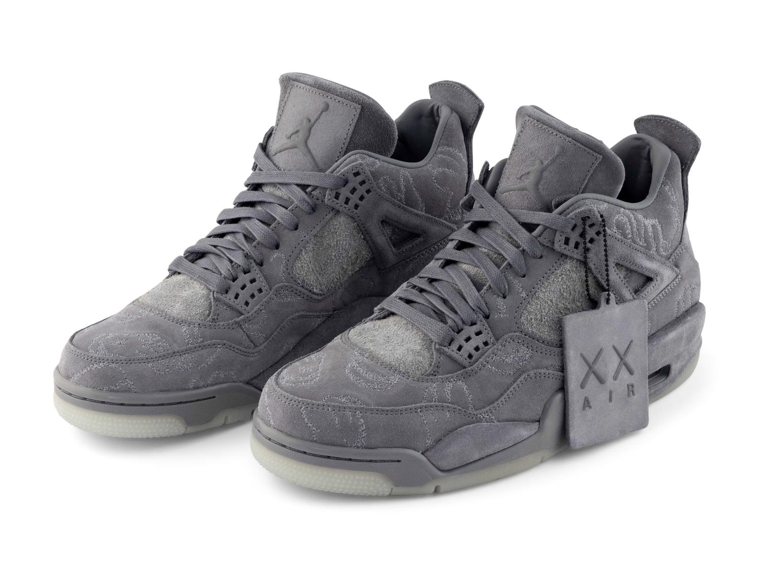 KAWS x Air Jordan 4 Retro