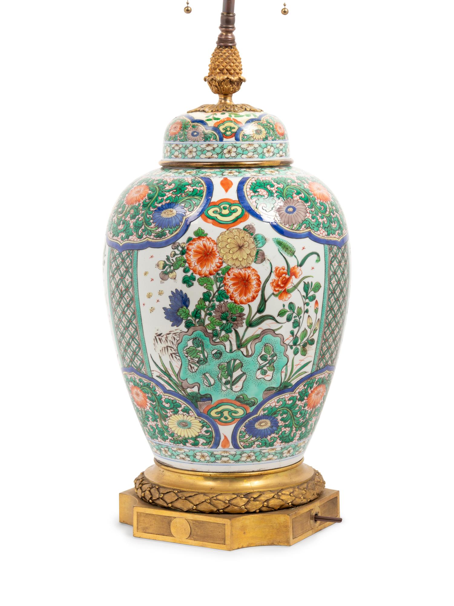 A Chinese Export Famille Verte Porcelain Covered Jar