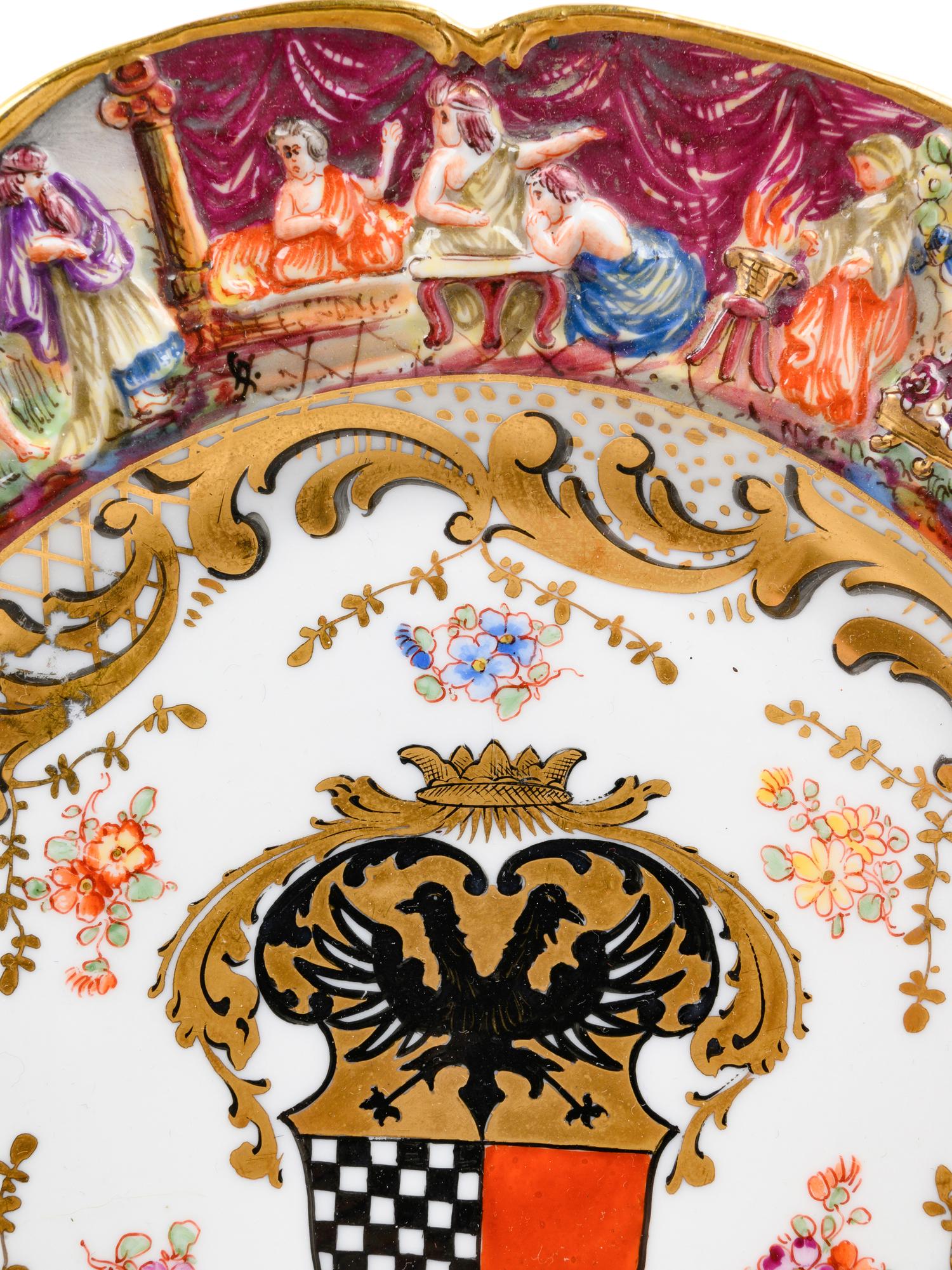 A Capodimonte Porcelain Dinner Service