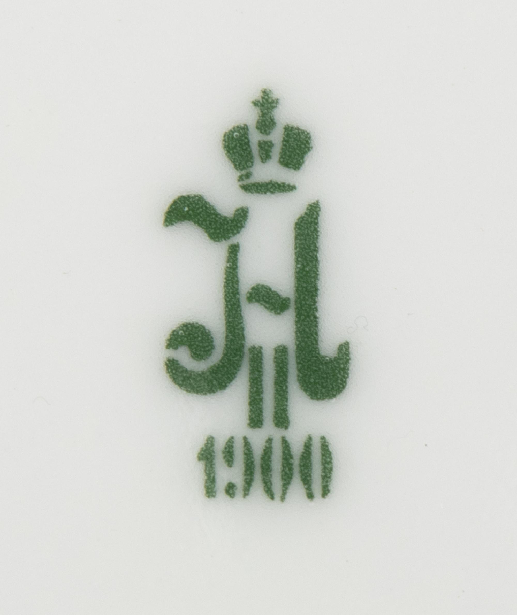 A Russian Porcelain Platter from the Tsarskoe Selo Service