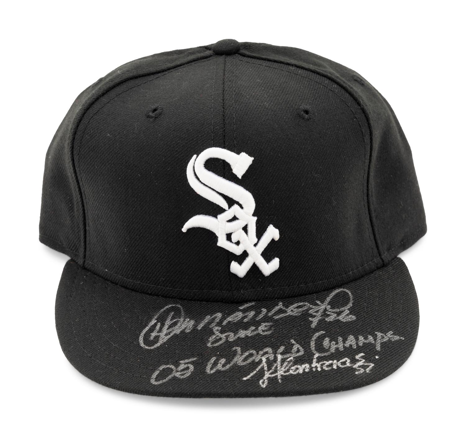 A Group of 13 2005 Chicago White Sox World Series Champion Signed Autograph Items (Steiner)