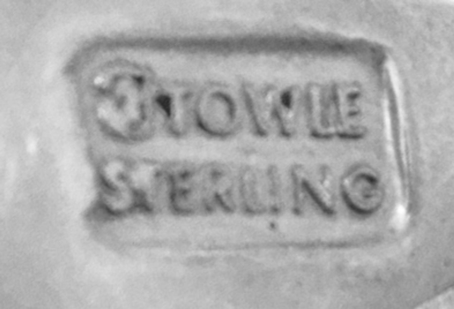 An American Silver Flatware Service, Towle Silversmiths, Newburyport, MA, Carpenter Hall pattern, comprising: 12 dinner knives 12 dinne