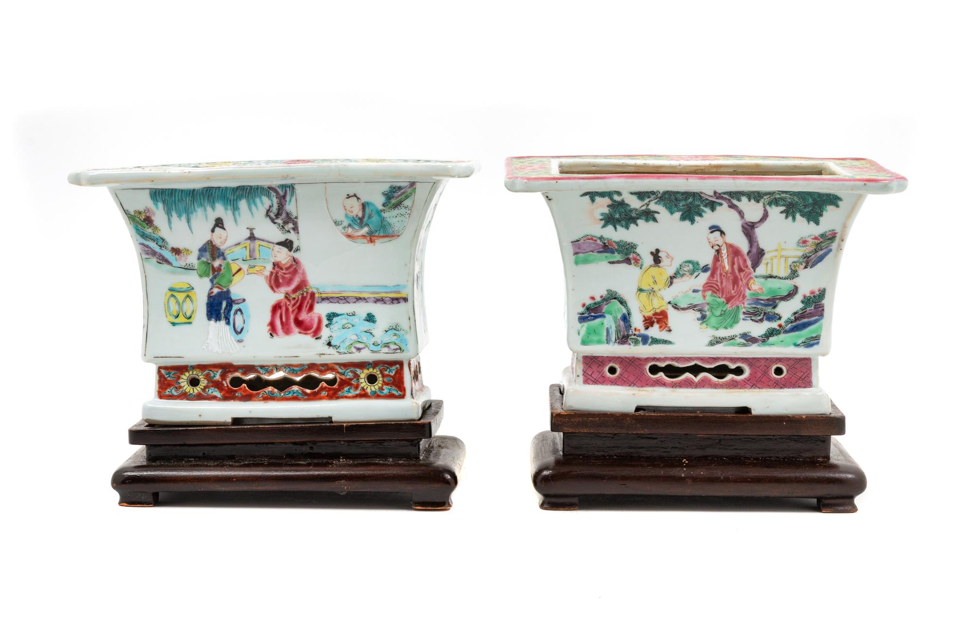 A Pair of Chinese Famille Rose Porcelain Cache Pots