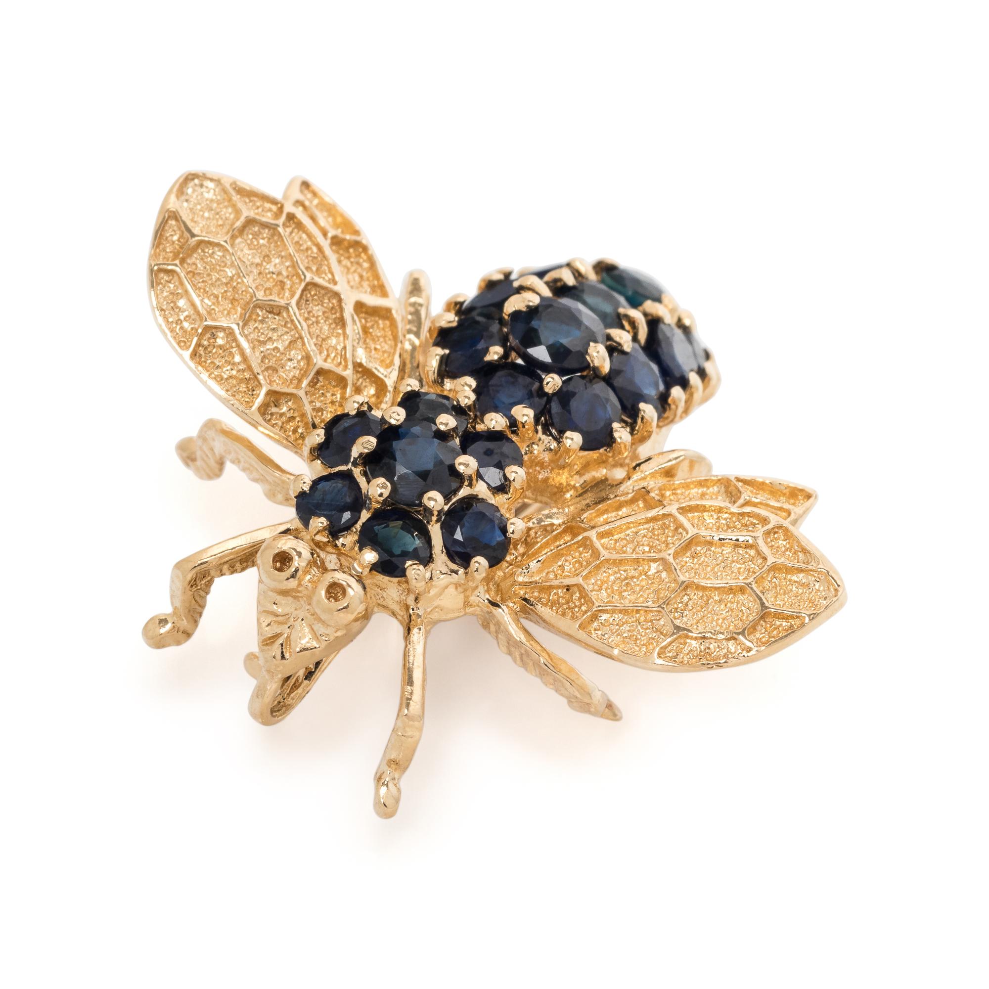 YELLOW GOLD AND SAPPHIRE BEE PENDANT/BROOCH