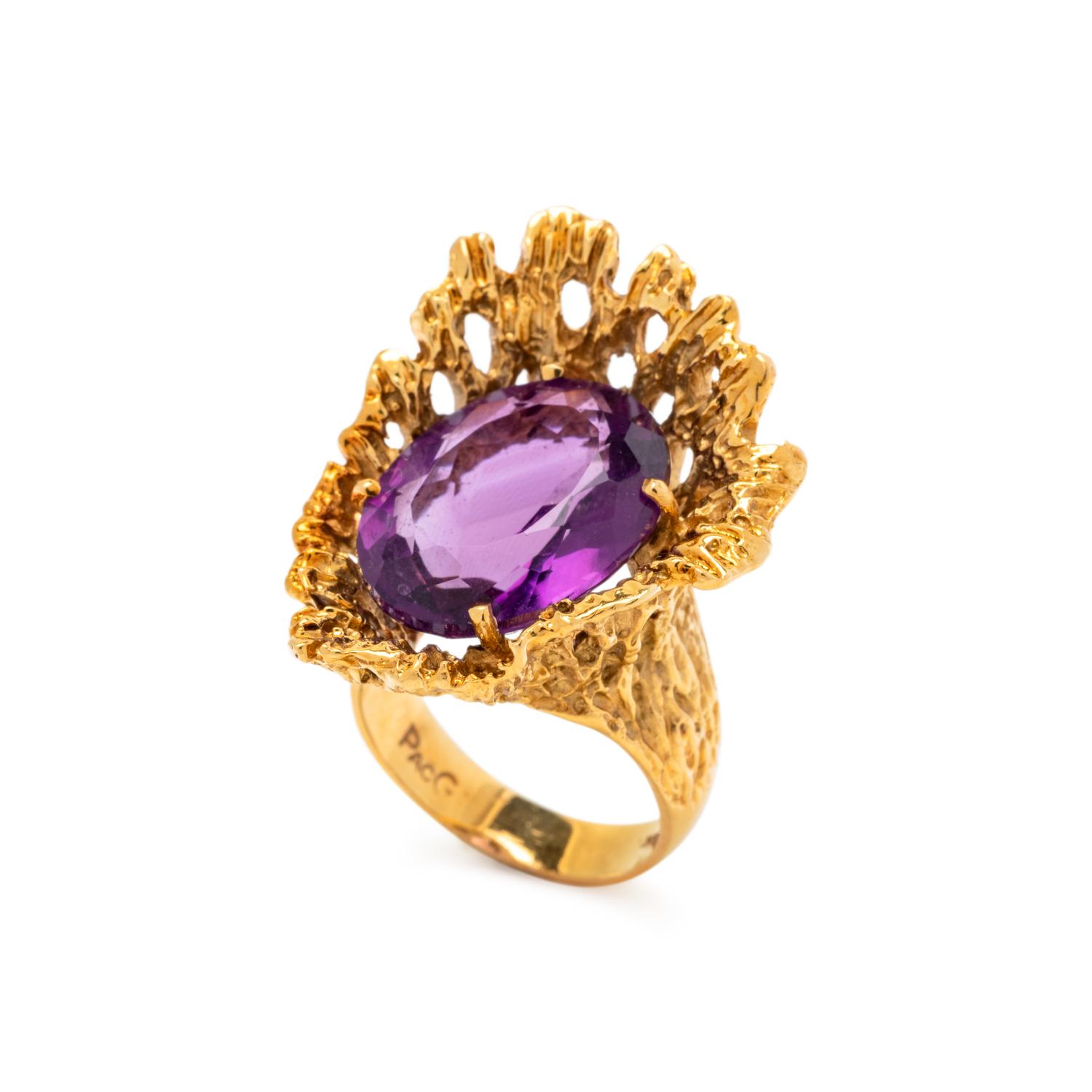 YELLOW GOLD AND AMETHYST RING