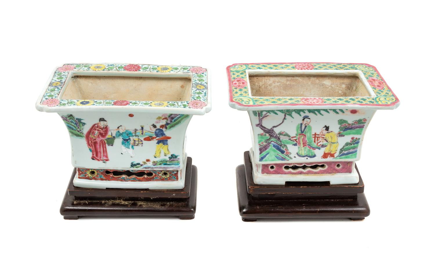 A Pair of Chinese Famille Rose Porcelain Cache Pots