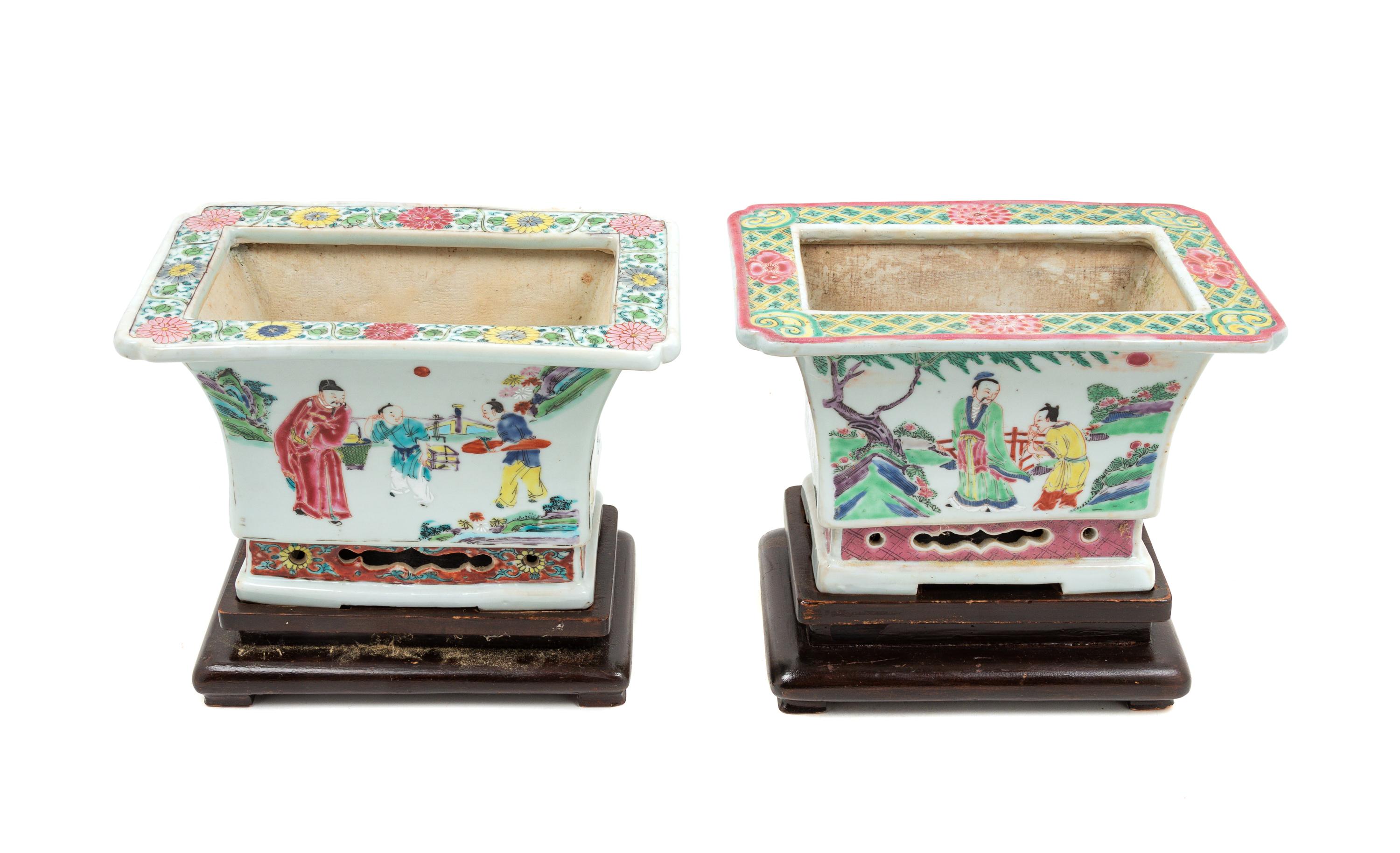 A Pair of Chinese Famille Rose Porcelain Cache Pots