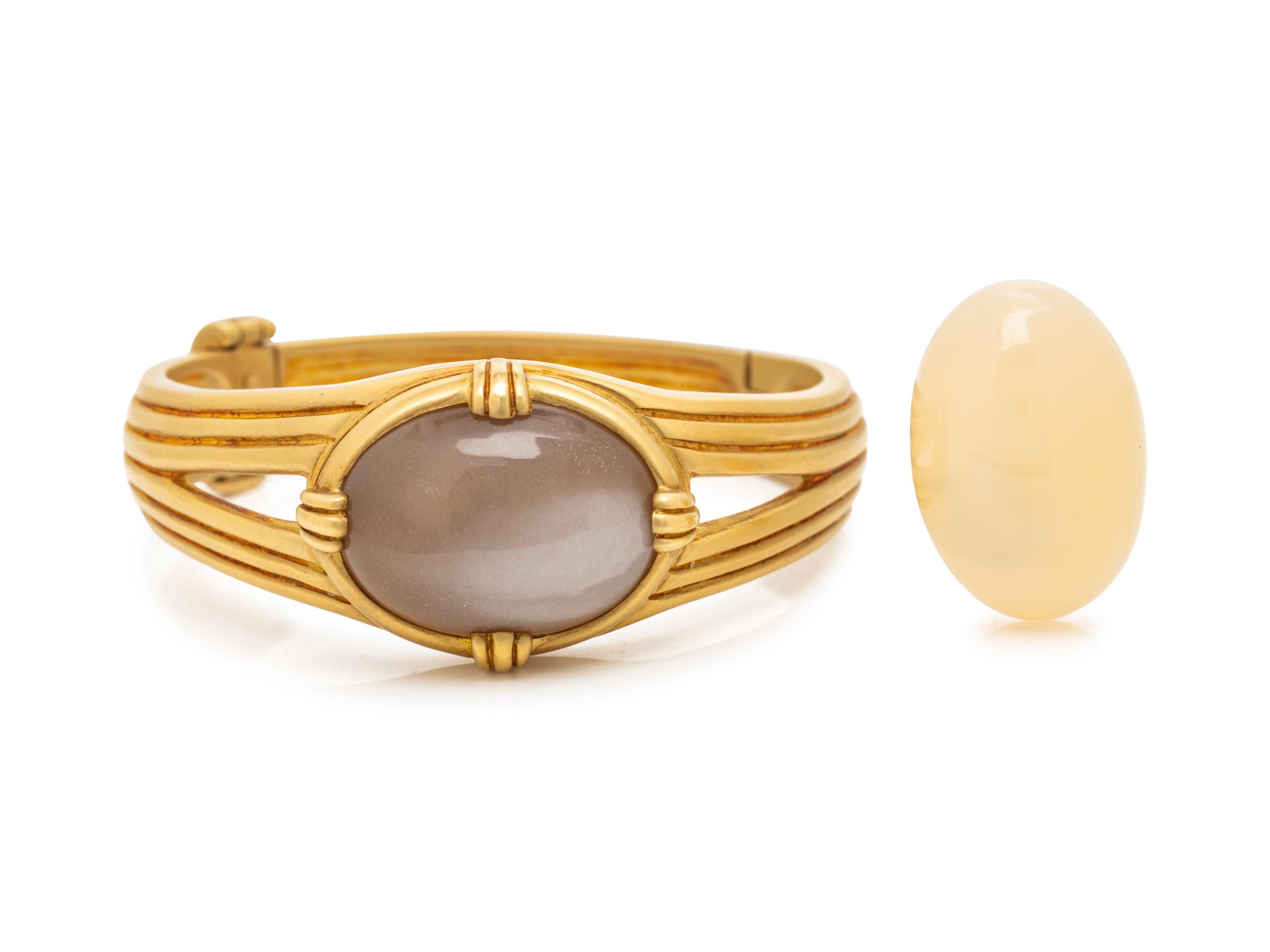SLANE & SLANE, YELLOW GOLD AND SUNSTONE BANGLE BRACELET