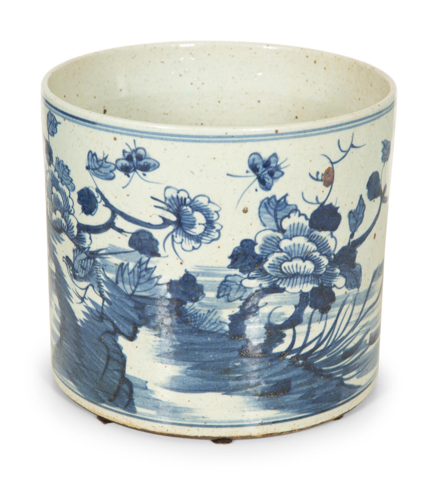 A Chinese Export Porcelain Brush Pot and Charger