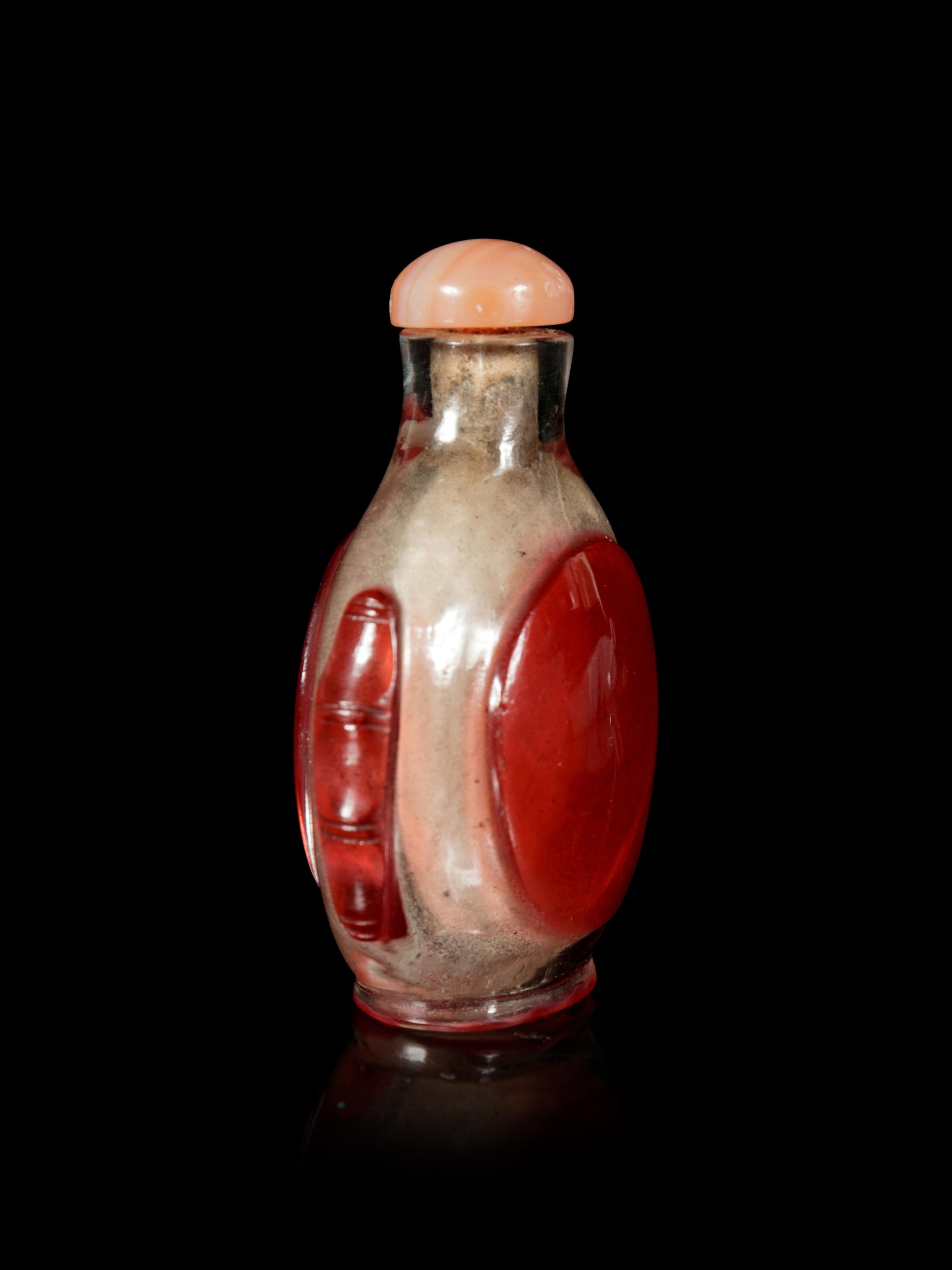 A Chinese Red Overlay Clear Glass Snuff Bottle
