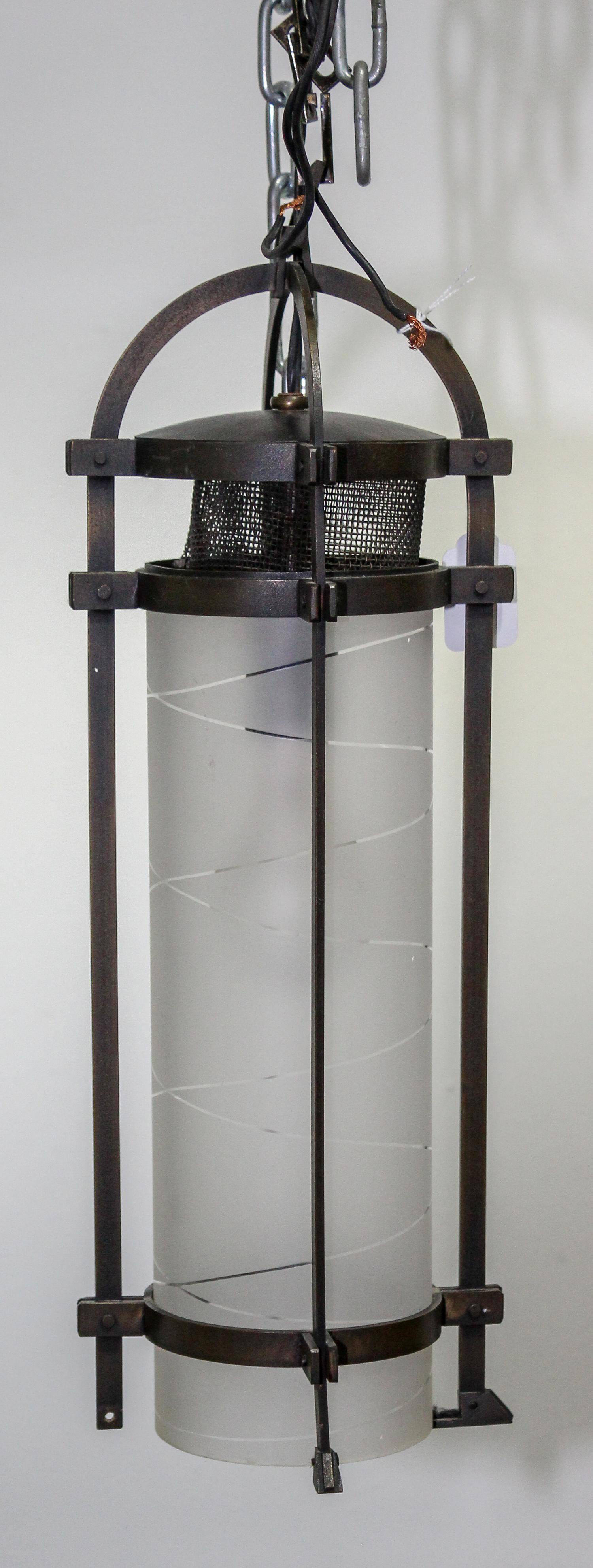 A Holly Hunt Vergil's Lantern Bronze Light Fixture Length overall 17 1/4 inches. — 20TH CENTURY
