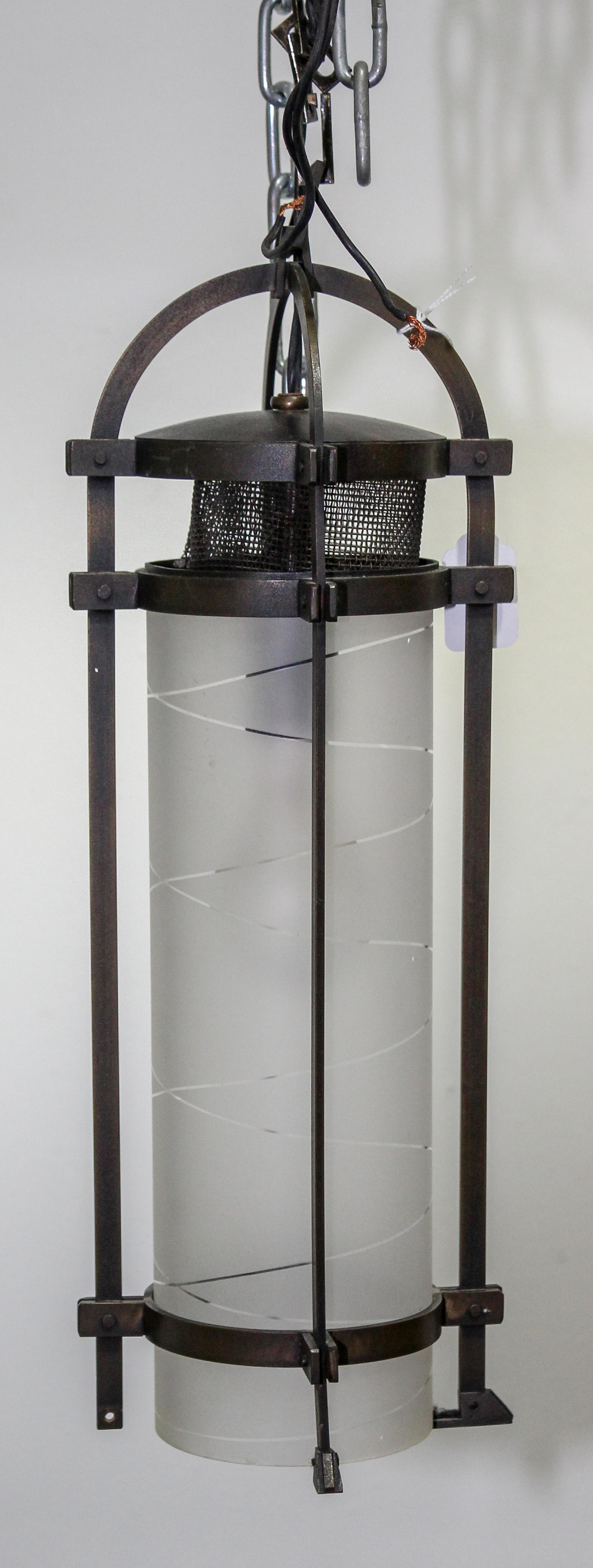A Holly Hunt Vergil's Lantern Bronze Light Fixture Length overall 17 1/4 inches. — 20TH CENTURY