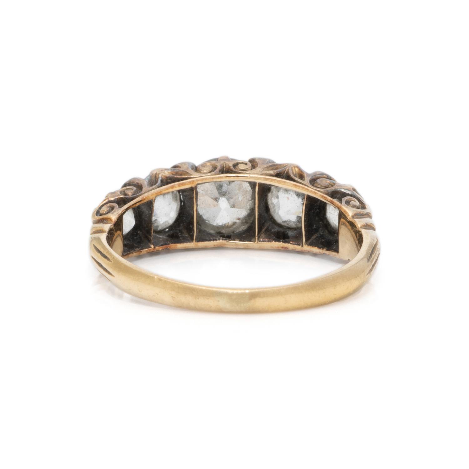 ANTIQUE, DIAMOND AND YELLOW GOLD RING