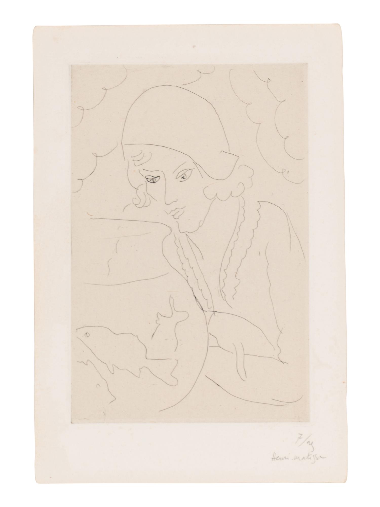 Jeune femme à la coiffure Hollandaise, regardant des poissons, ca. 1929