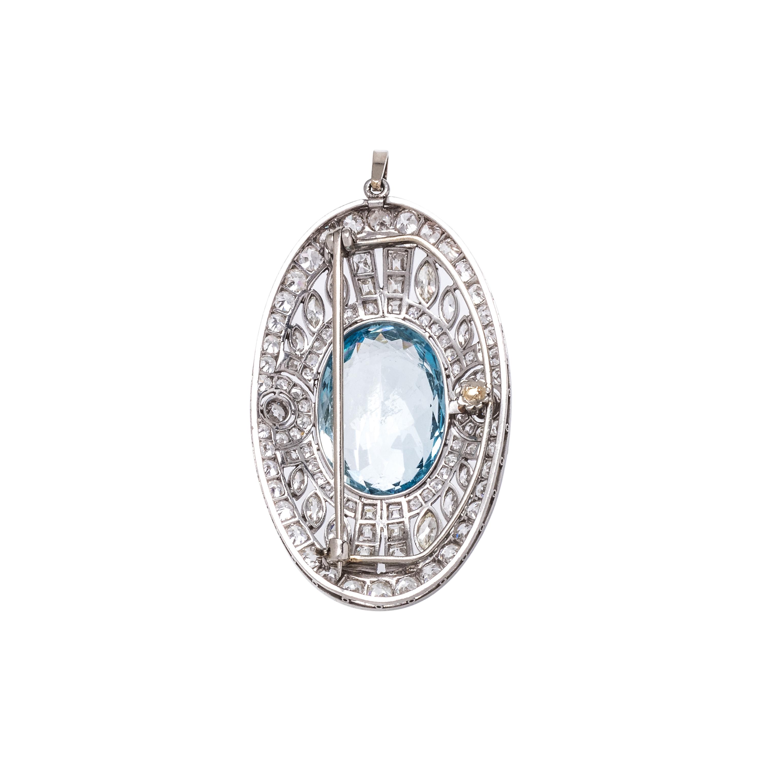 ART DECO, AQUAMARINE AND DIAMOND PENDANT/BROOCH
