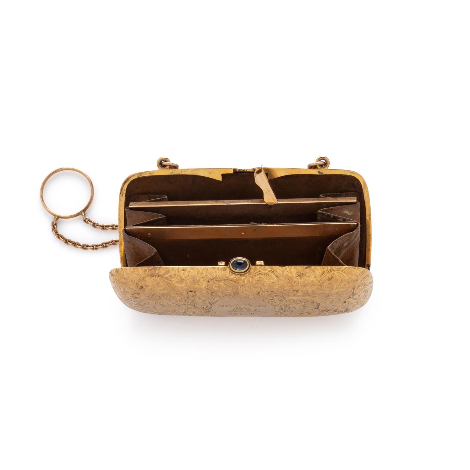 GILDED AGE, YELLOW GOLD AND SAPPHIRE PURSE
