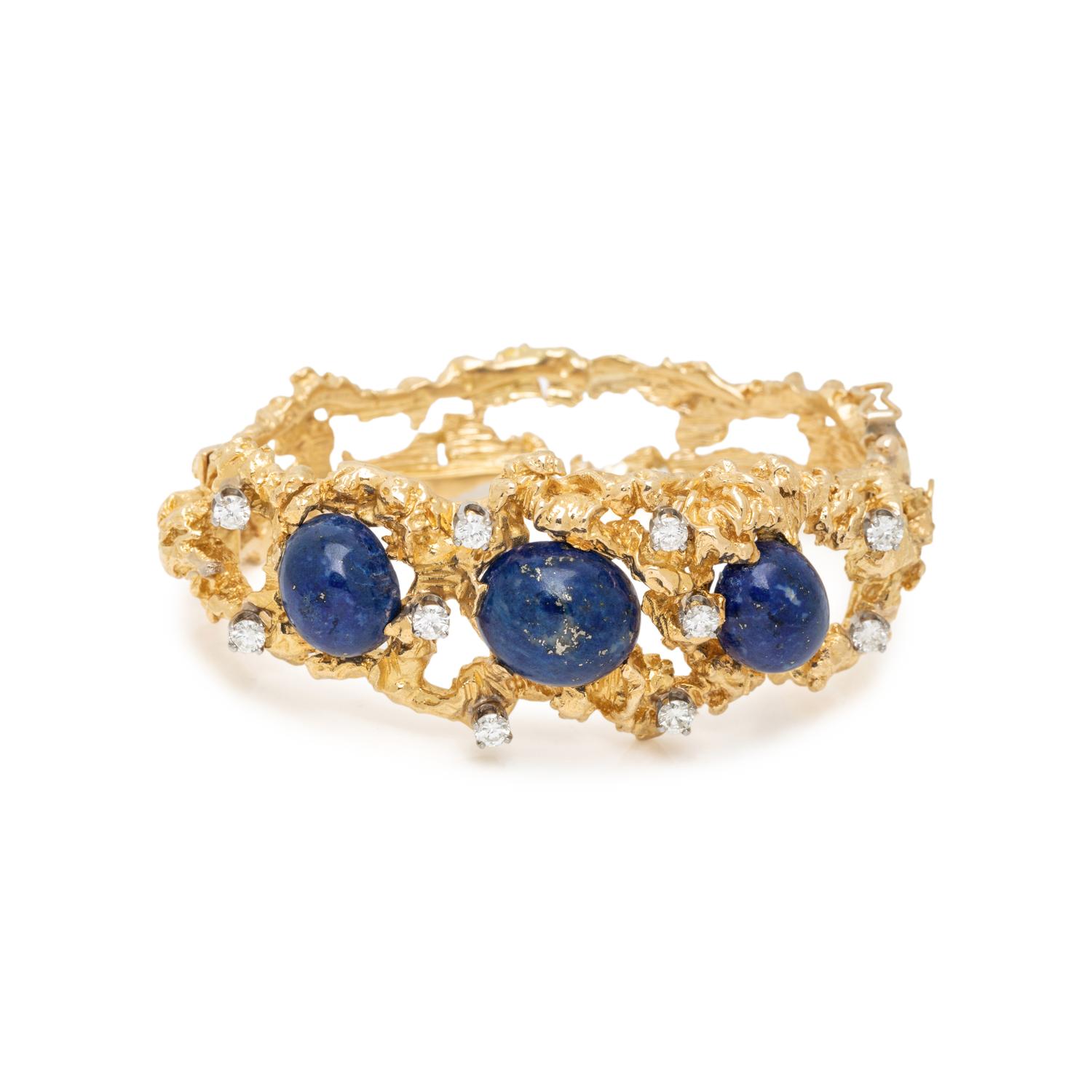 YELLOW GOLD, DIAMOND AND LAPIS LAZULI HINGED BANGLE BRACELET