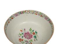 A Collection of Chinese Export Porcelain Articles
