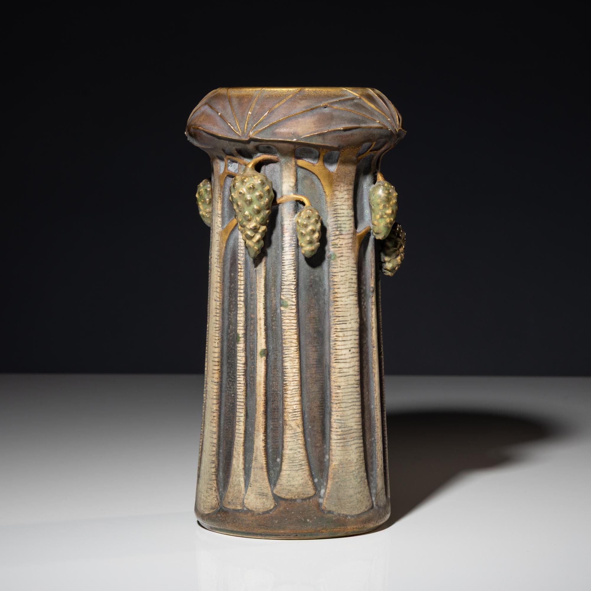 Pine Vase Bohemia, c. 1906/07