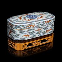 A Chinese Doucai Porcelain 'Bats and Clouds' Box and Cover, 18th Century — 清中期 斗彩五福捧壽長方盒