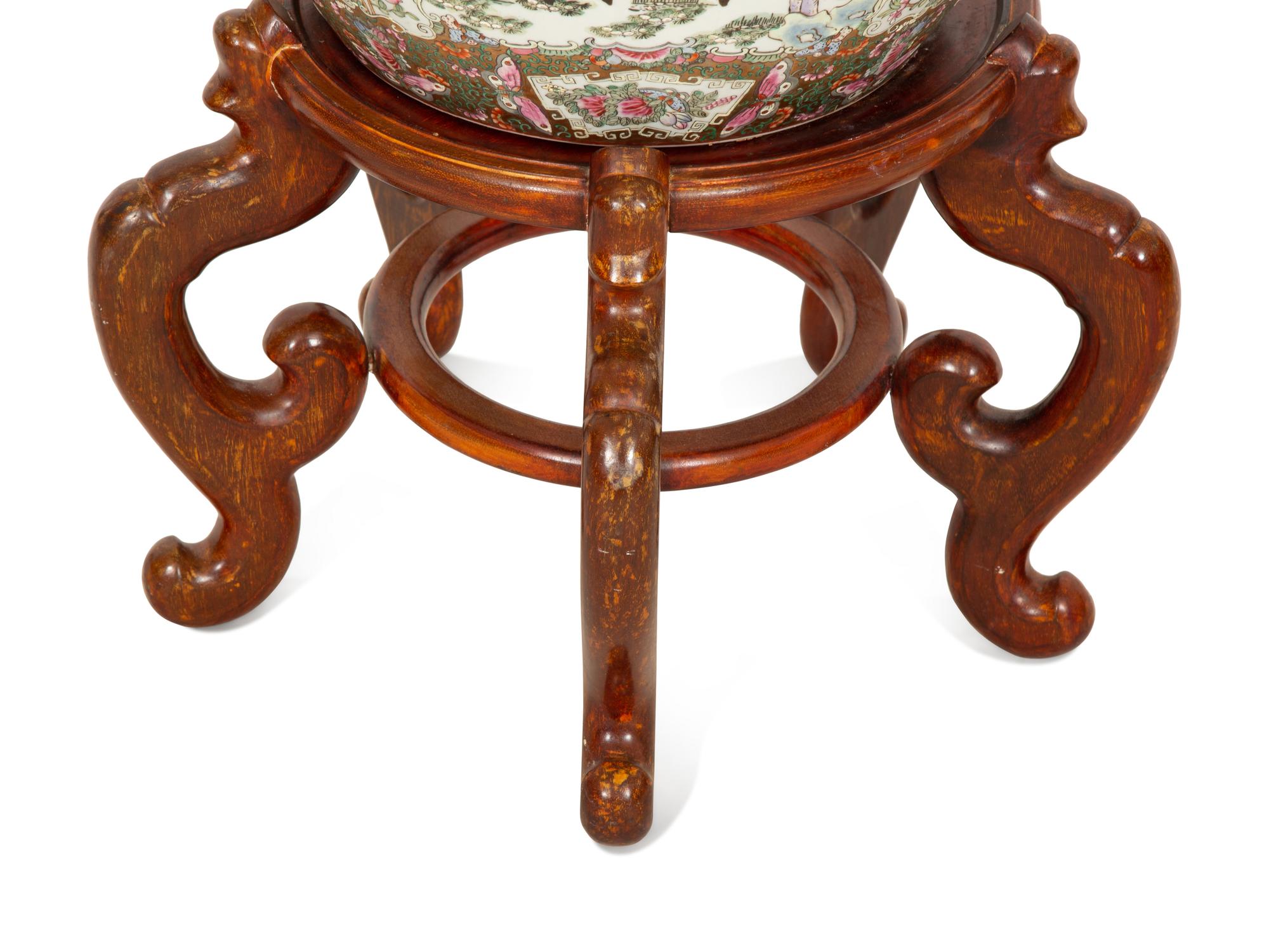 A Chinese Famille Rose Porcelain Jardinière on Stand