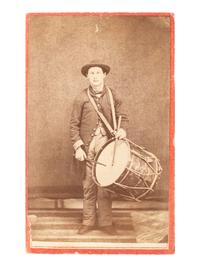 [CIVIL WAR]. CDV of a Union drummer with his instrument.