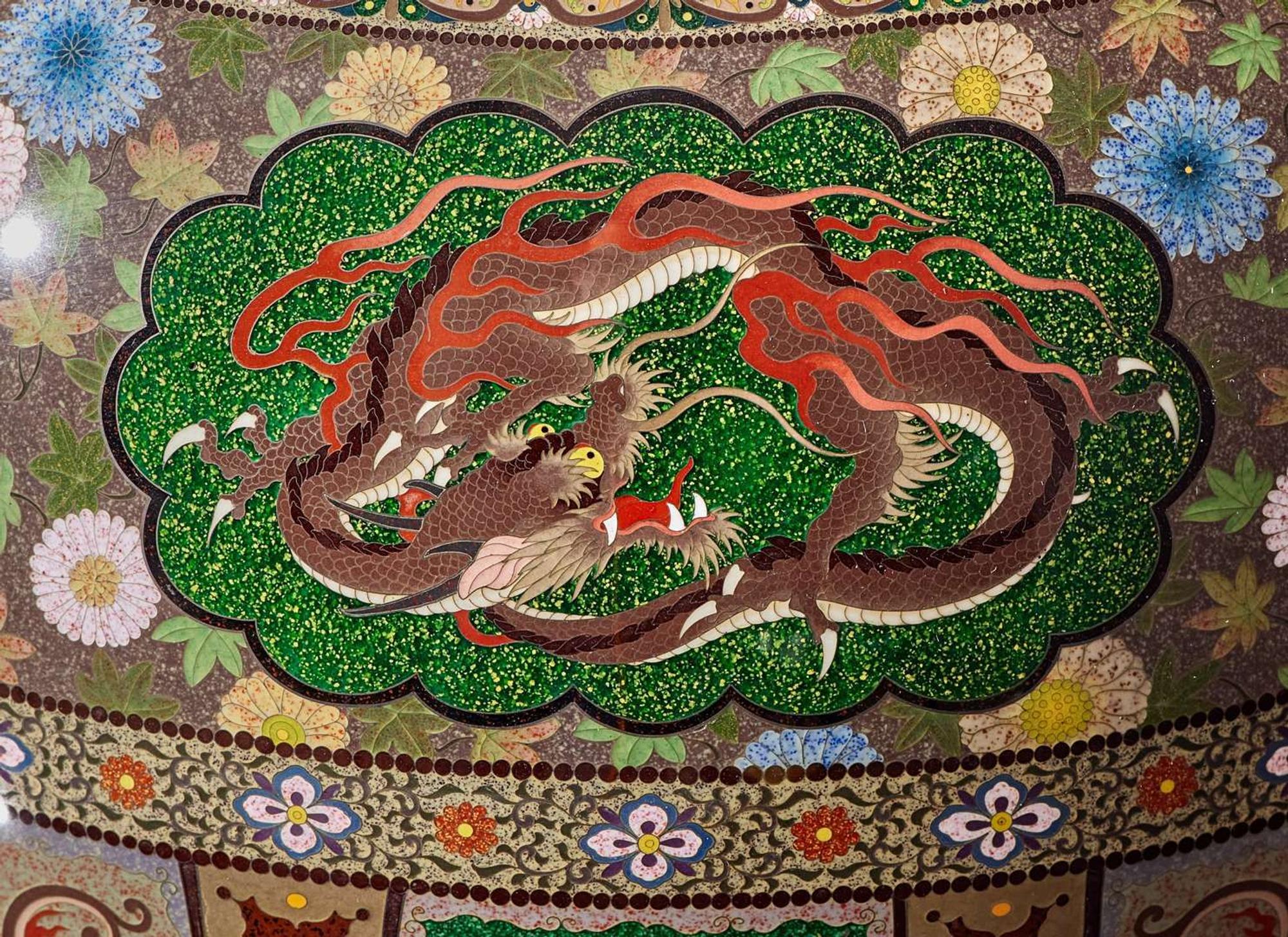 A Japanese cloisonne large spherical vessel and cover, Meiji period 日本琺瑯圓蓋罐 明治
