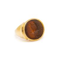 YELLOW GOLD AND INTAGLIO RING