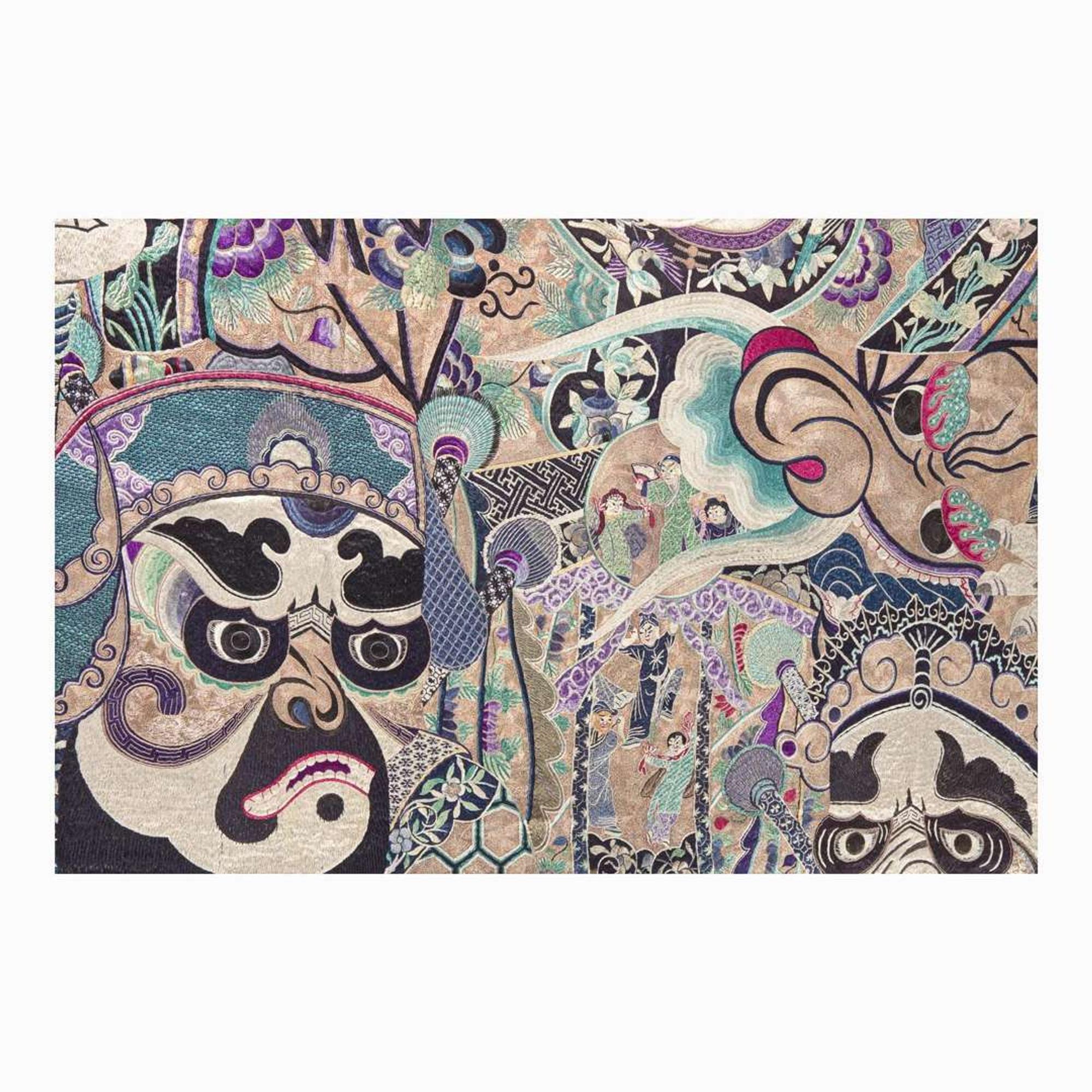 A very large and unusual Chinese silk-embroidered tapestry 巨幅京剧人物挂毯 Late Qing dynasty ??