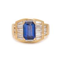 YELLOW GOLD, SAPPHIRE AND DIAMOND RING