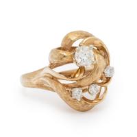 YELLOW GOLD AND DIAMOND RING