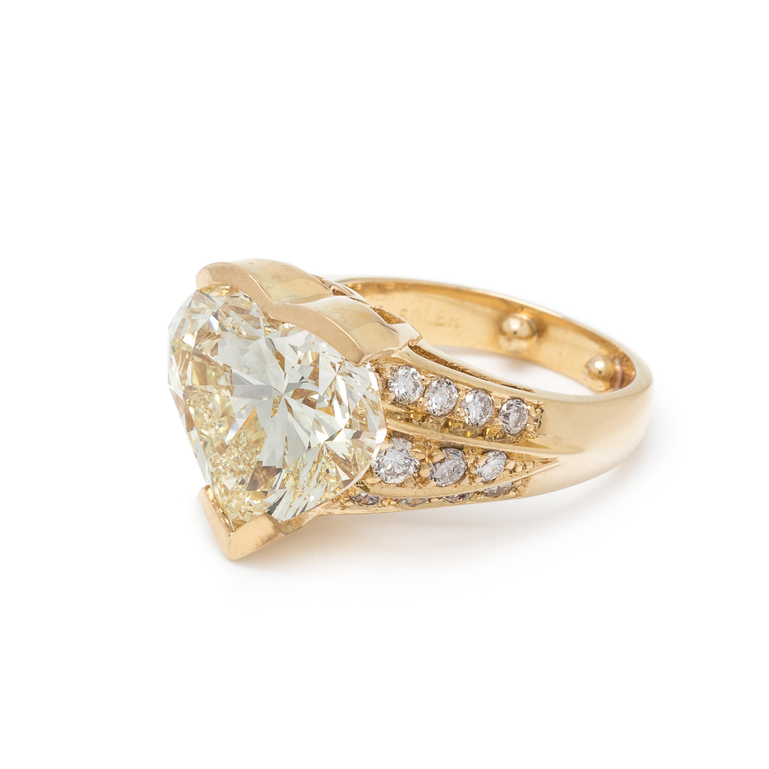 DIAMOND RING