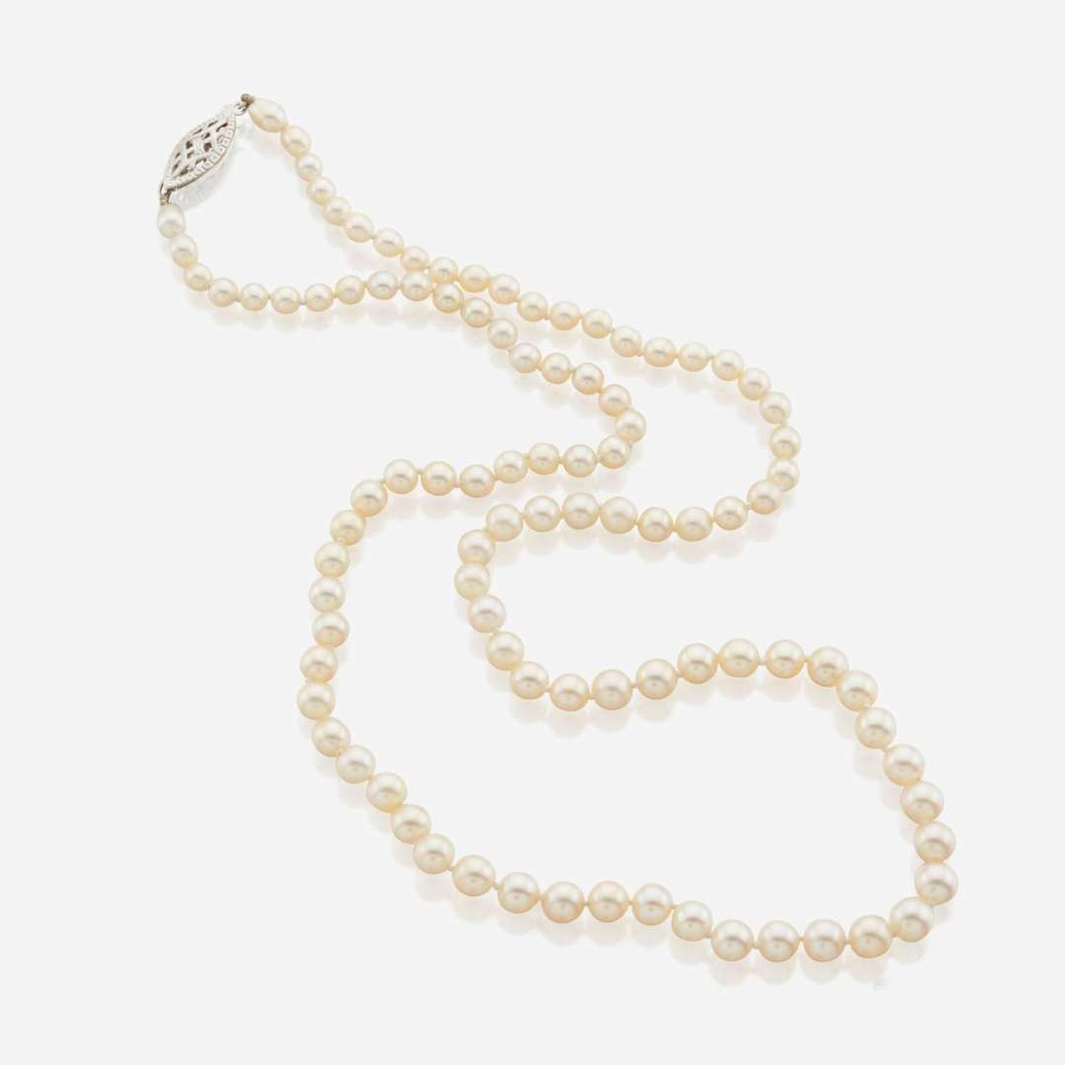A strand of natural pearls