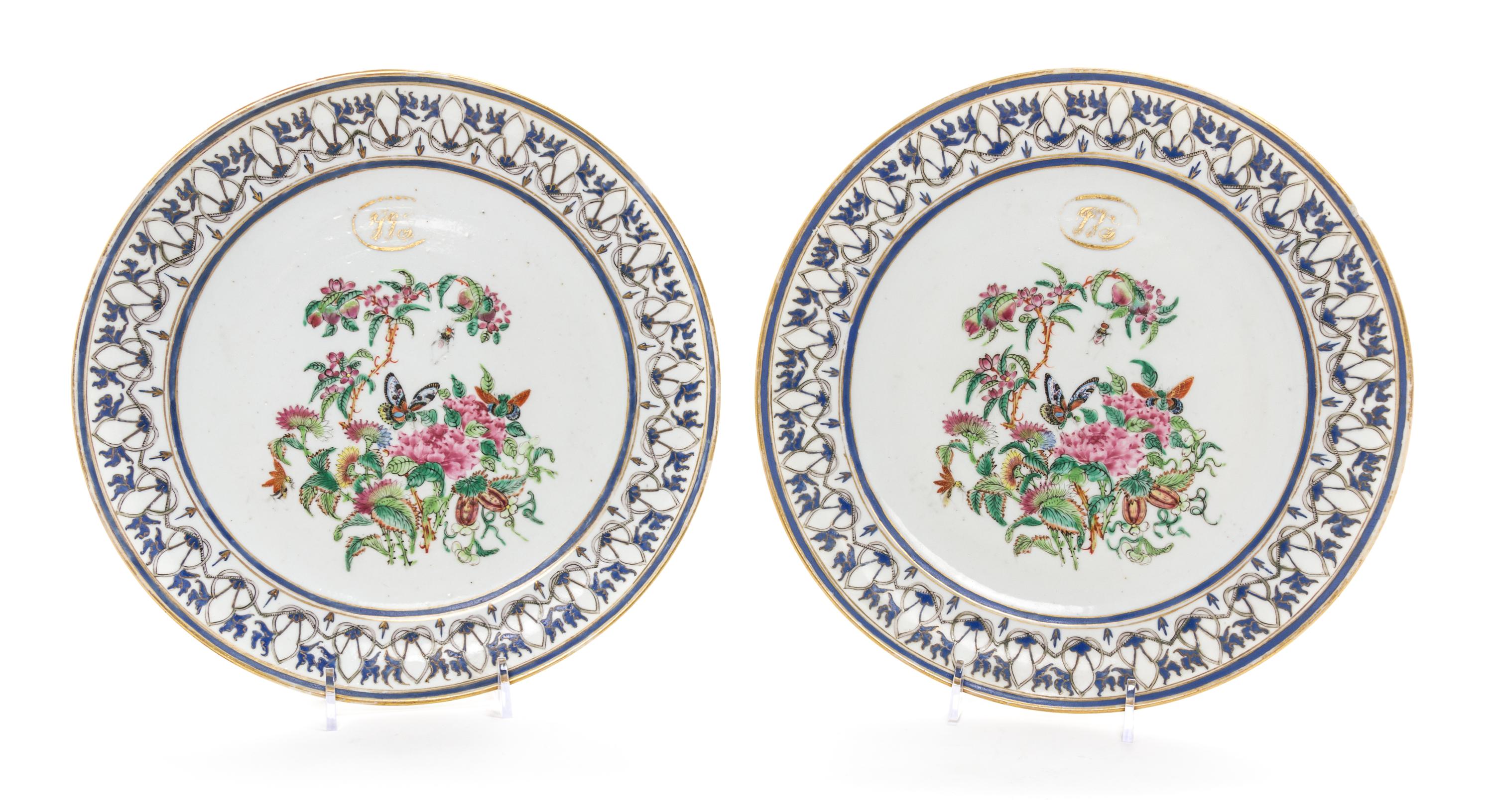 A Pair of Chinese Export Porcelain Plates Diameter of each 9 3/4 inches.