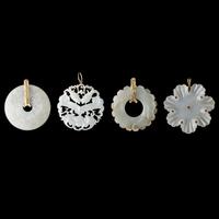 Four Chinese Carved Jade Pendants, Qing Dynasty 清 白玉花片四枚