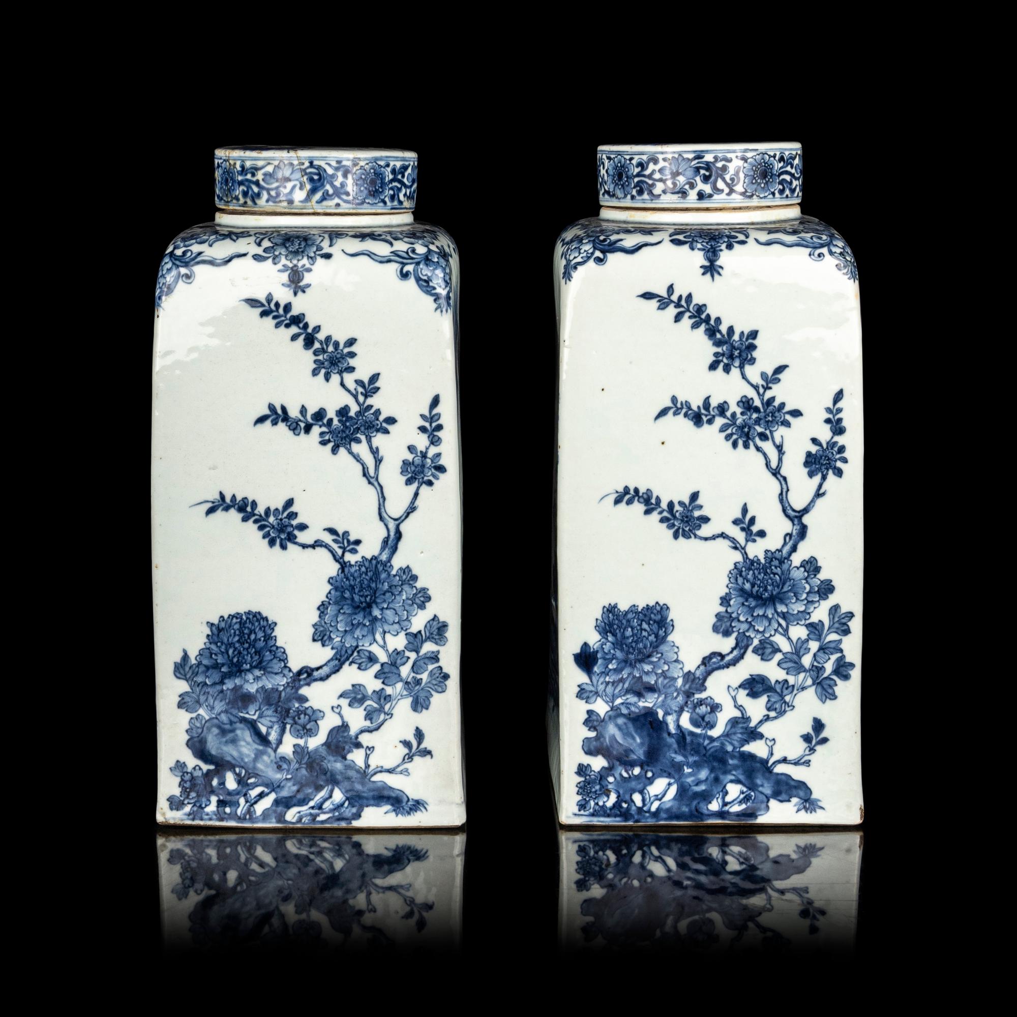 A Pair of Chinese Export Blue and White Covered Jars