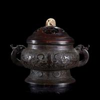 A Chinese patinated bronze vessel with wood cover and jade finial 铜香炉及嵌玉木盖 The bronze 17th/18th century or earlier ?????????????