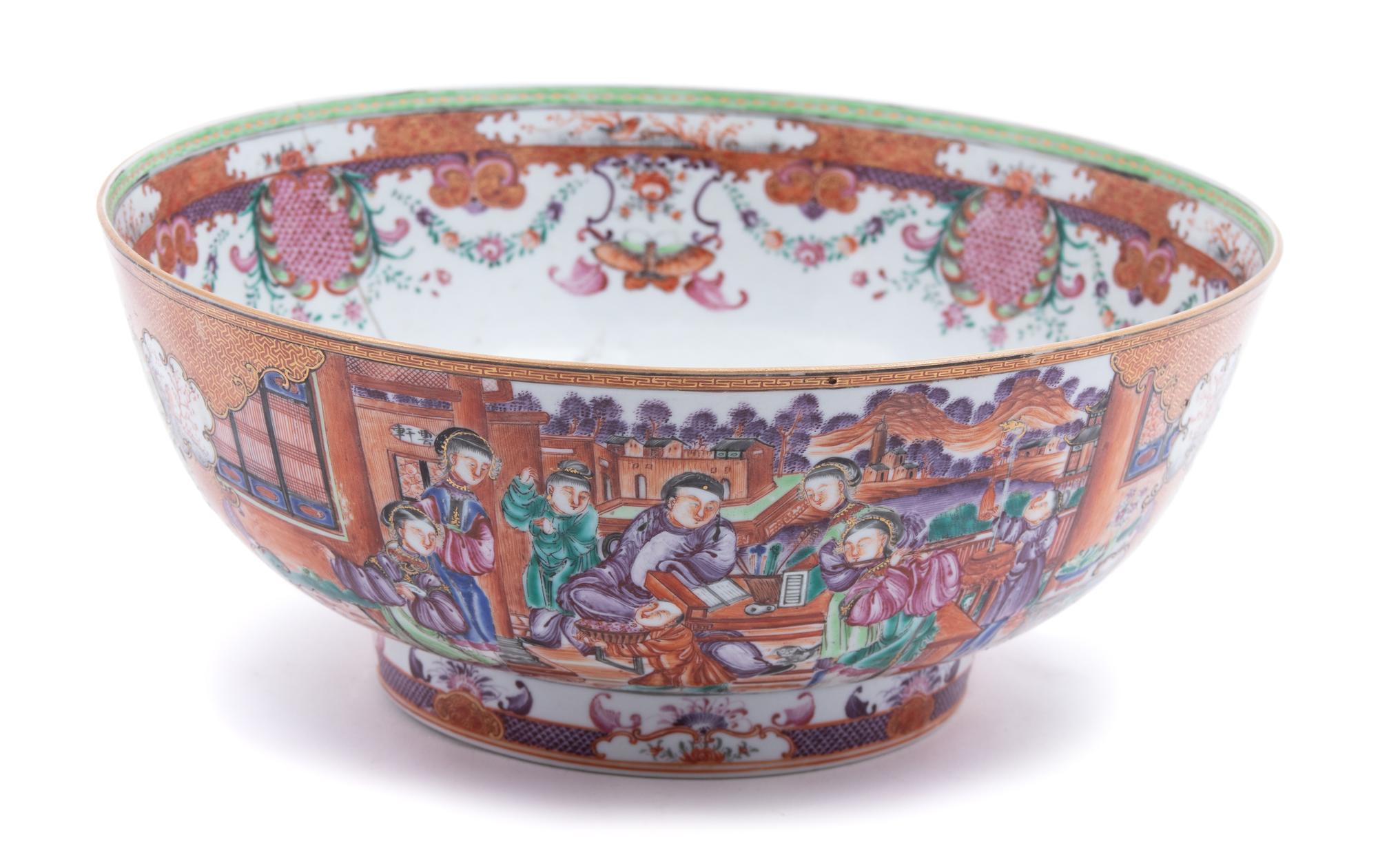 A Chinese Export Porcelain Bowl