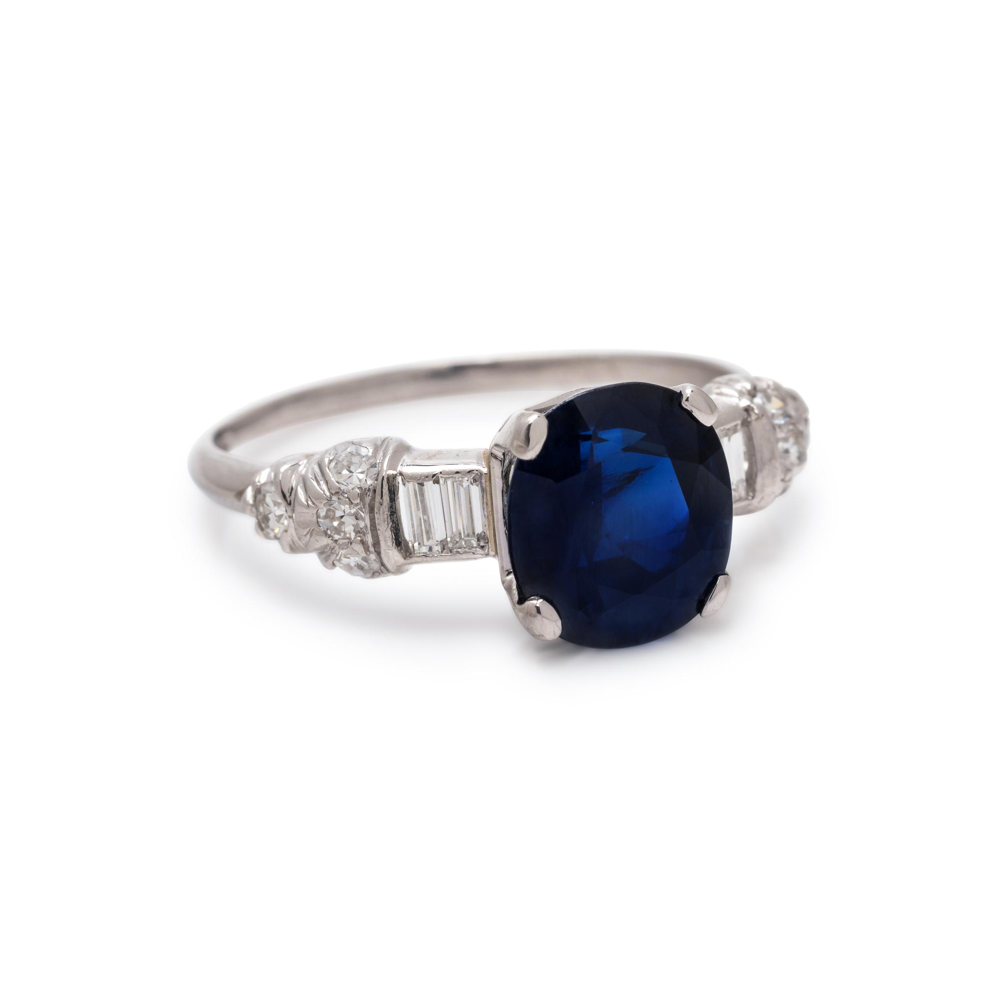 SAPPHIRE AND DIAMOND RING