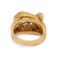 YELLOW GOLD AND DIAMOND RING