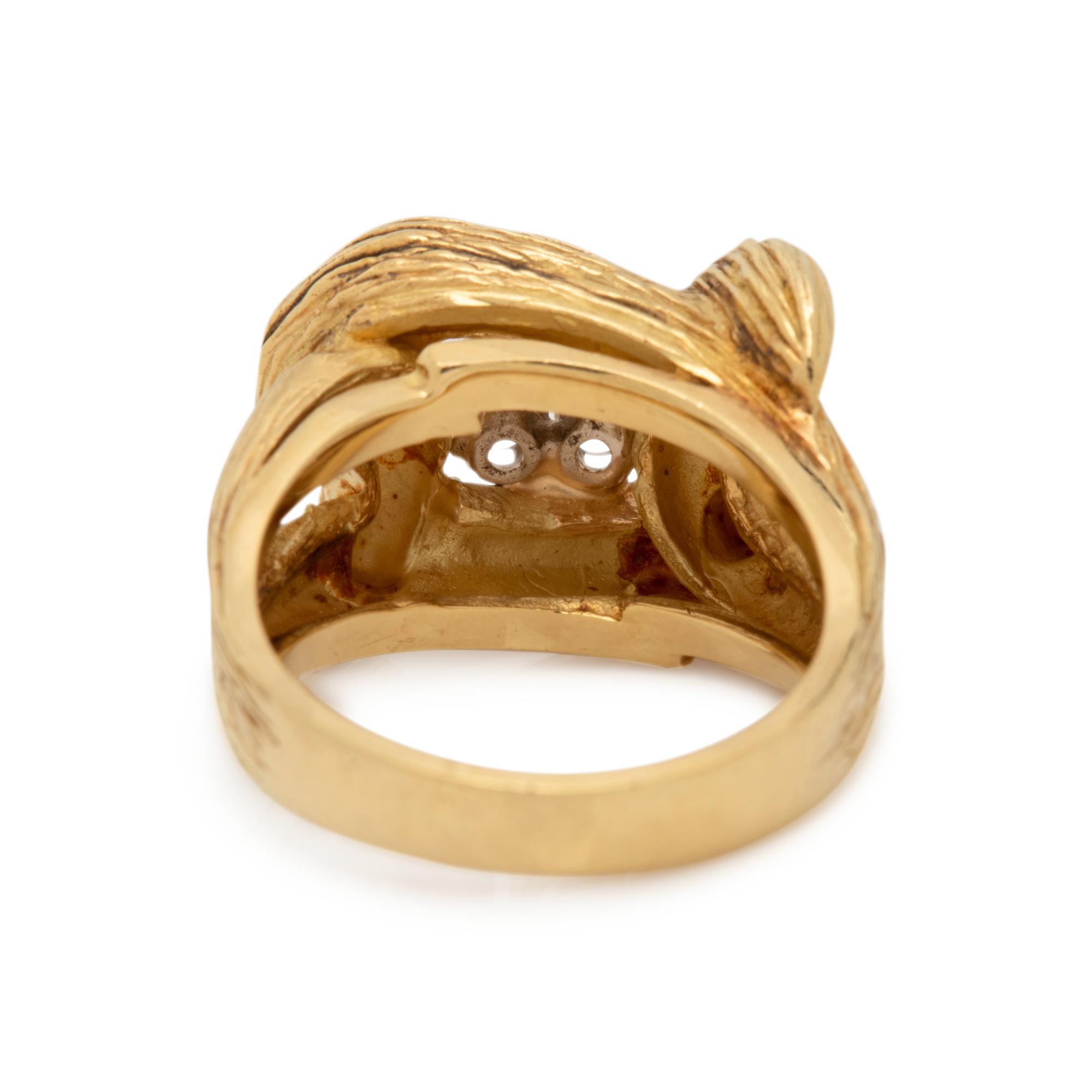 YELLOW GOLD AND DIAMOND RING