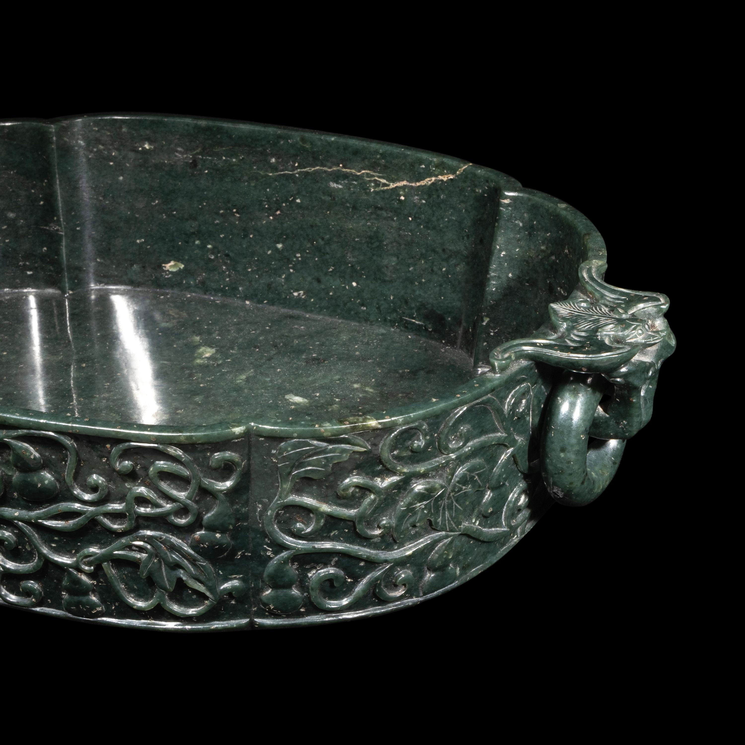 A Chinese Spinach Jade Marriage Bowl, Late Qing/Republic Period 晚清/民國 碧玉雕福祿萬代雙蝠活耳洗