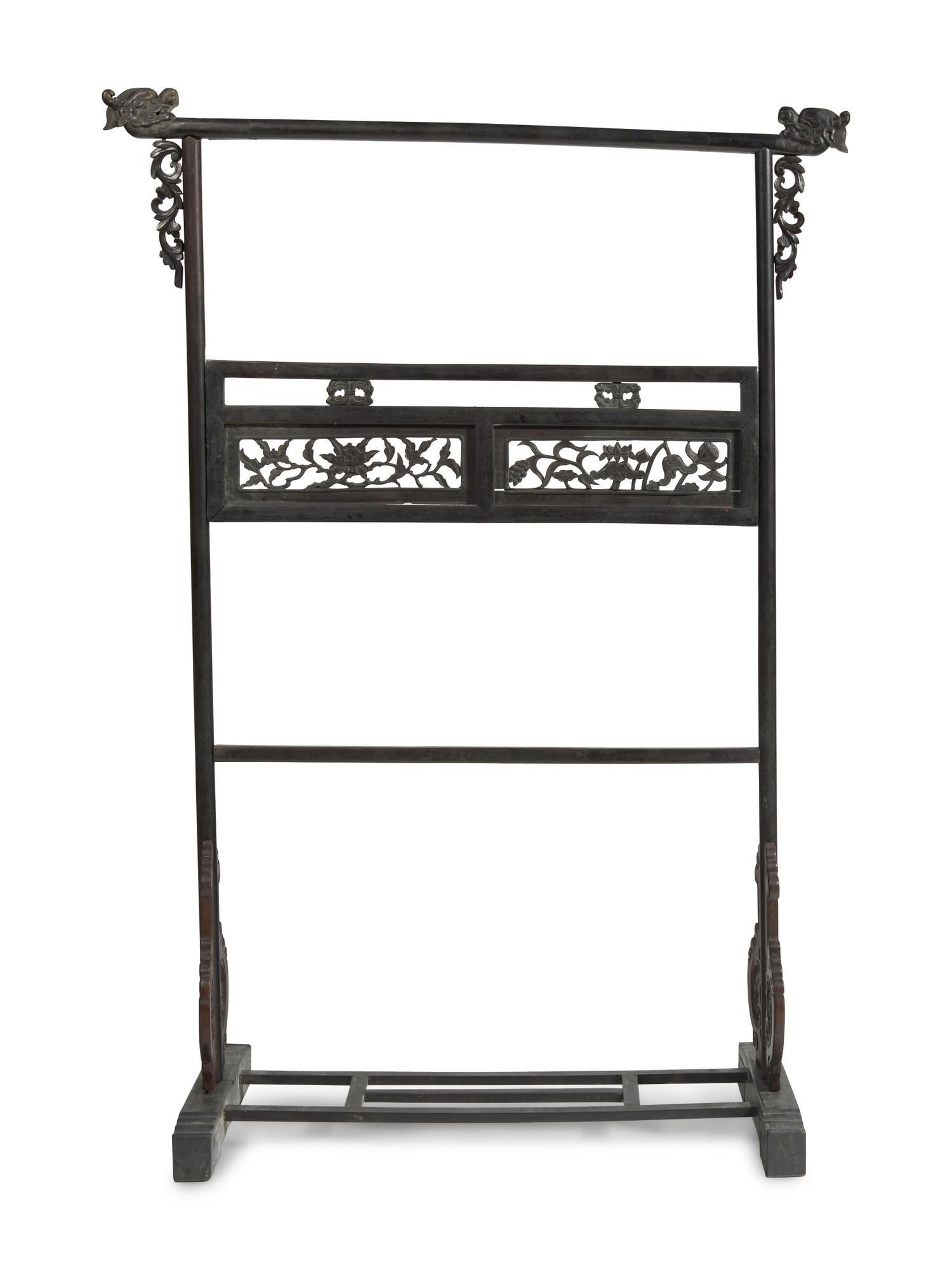 A Chinese Hardwood Clothing Stand, Yijia , Qing Dynasty — 清 硬木衣架