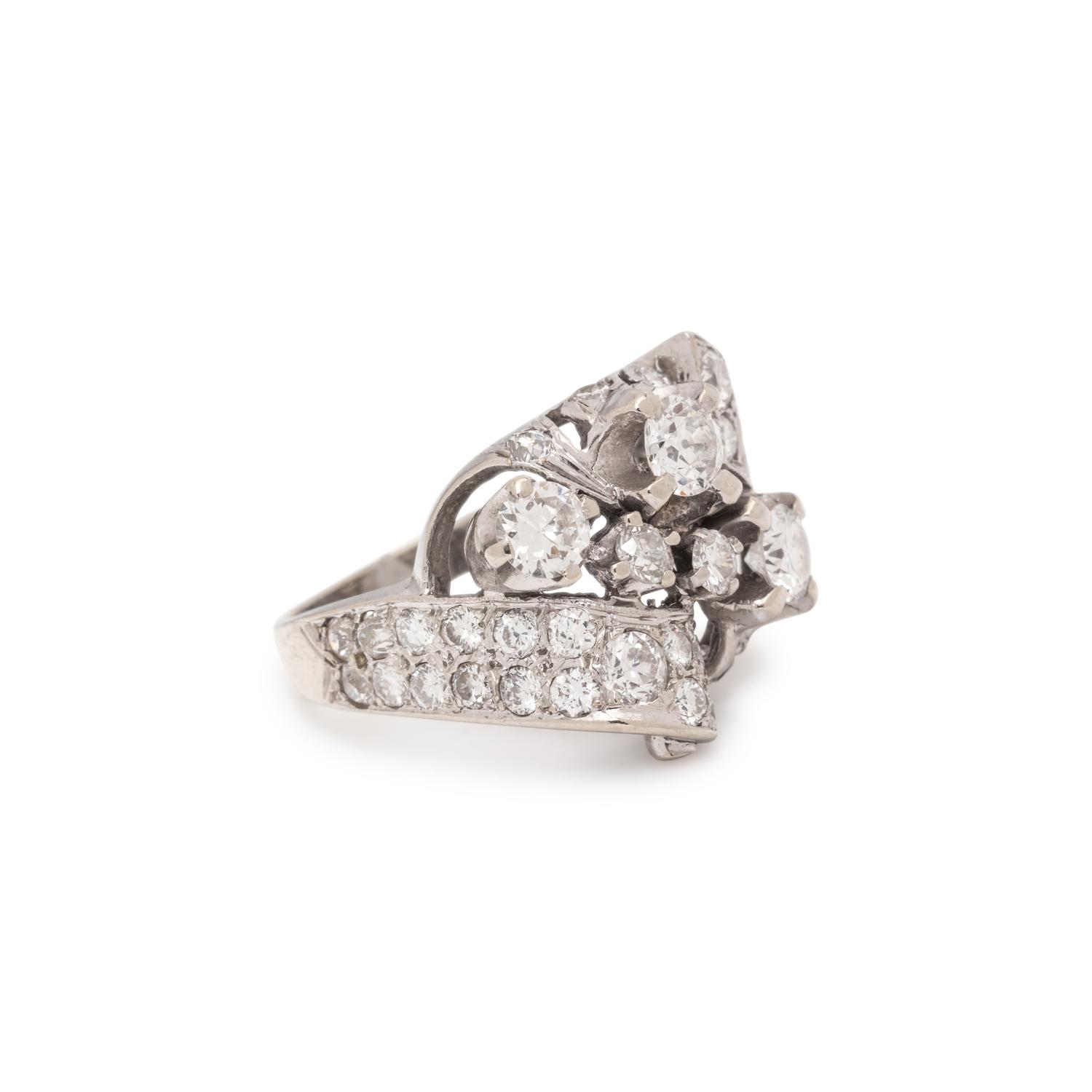DIAMOND CLUSTER RING