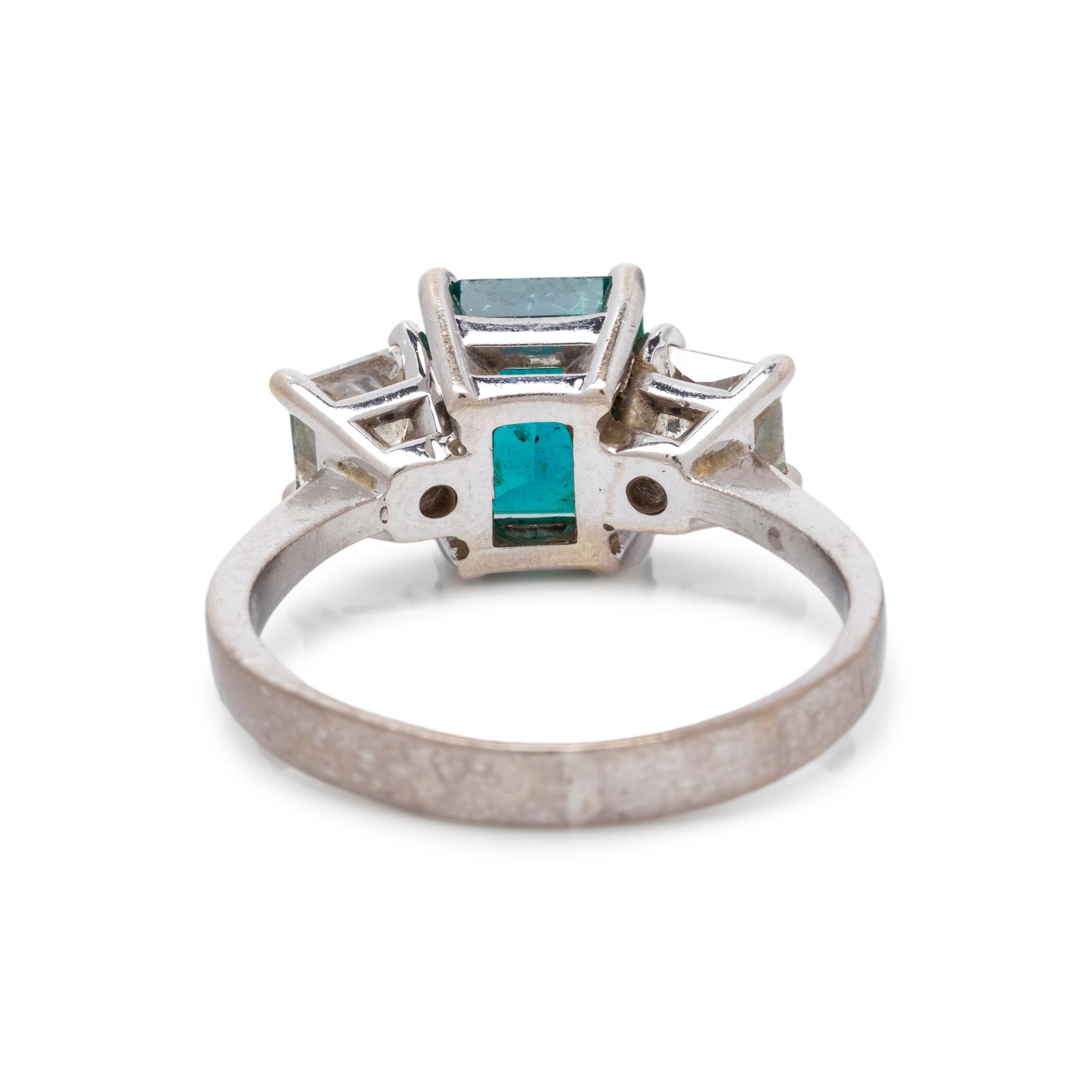 EMERALD AND DIAMOND RING